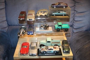 Lotto fai da te Mercedes (e altri) con difetti 1:40, 1:43 e 1:35 senza scatola originale! - Foto 1 di 13