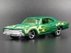 1969 69 DODGE Coronet Super Bee Verde 1:64 Scala da Collezione Modellino Auto - Foto 1 di 9