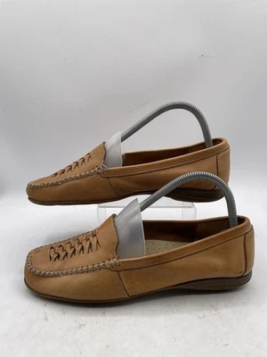 Mocasín para mujer Thom McAn talla 8 cuero marrón puntera cuadrada tejido plano sin cordones Foto 1 de 4