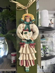 Vintage Cynthia Madrid Mittlerer Westen der Cannon Falls Volkskunst Dame Wandkunst KOSTENLOSER VERSAND - Bild 1 von 12