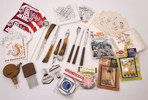 LOTTO STOVIGLIE BAR VINTAGE TOVAGLIOLI CARTA COCKTAIL STRUMENTI BACHELITE TAP-ICER anni 50 60 - Foto 1 di 5