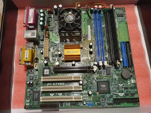 Motherboard / carte mère Asrock k7vm2 + Duron + 512MB RAM (Vintage) - Photo 1/1