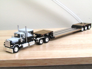 DCP 1/64 60-1669 Mack Superliner/Fontaine Renegade trailer Truck NEW in box
