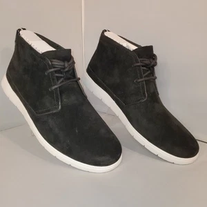 UGG -  Men's Freamon  Chukka Black Boots, Premium Leather , Comfortable Footwear - Picture 1 of 7