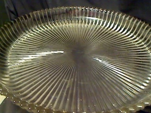 Große Runde Gerippte Glas Servieren Kuchen Servierplatte 14" Schweres Glas - Bild 1 von 2