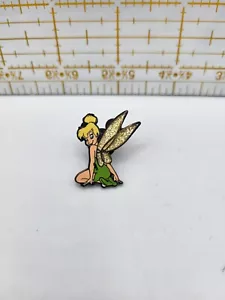 Disney Tinker Belle 1" Pin Mickey Ohr Gummirückseite - Bild 1 von 2