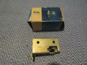 NOS 1971-1973 Ford MUSTANG Mach 1 Boss 351 (Tutti) Interno Porta Chiusura Del LH - Foto 1 di 3
