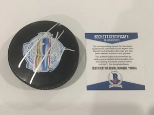 Leon Draisaitl Firmado Copa Mundial de Hockey 2016 Puck Beckett BAS CERTIFICADO DE AUTENTICIDAD Go Oilers a - Imagen 1 de 3