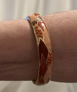 Jewellery Vintage Hinged Bracelet gold tone enamel , Nice birthday Gift - Picture 1 of 4