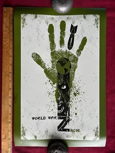 World War Z Poster ~ 2013 Regal Cinemas ~ 11x17 - Bild 1 von 1