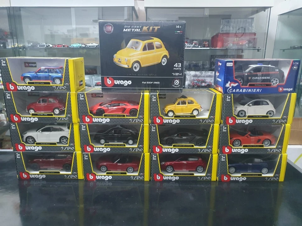 Burago 1/24 - Alfa Romeo - Fiat - Porsche - Volkswagen - Lamborghini - Renault - Immagine 1 di 1