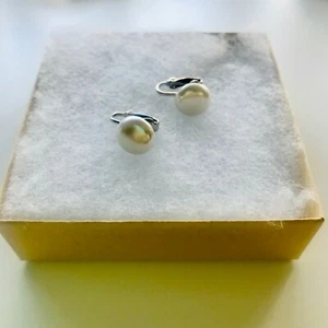 Vintage White Button Clip-On Earrings - Picture 1 of 3