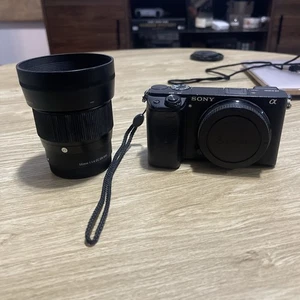 Sony A6300 With SIGMA 56mm f/1.4 DC DN LENS FOR SONY E-MOUNT - Picture 1 of 5