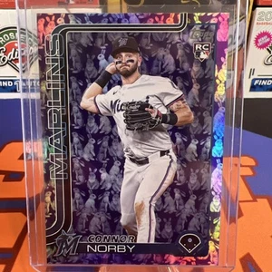 Connor Norby 2025 Topps Series 1 RC Rookie Viola Easter Bunny Foil SSP #132 - Foto 1 di 10