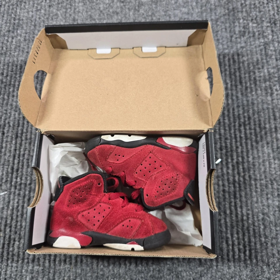 Nike Jordan 6 ретро TD туфли ребенка ясельного возраста размер 4C Varsity красный черный замшевый Baby - Изображение 1 из 4
