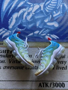 Nike Air VaporMax Plus Women's Size 9.5 Mint Foam Laser Blue Shoes DQ7651-300 - Picture 1 of 10