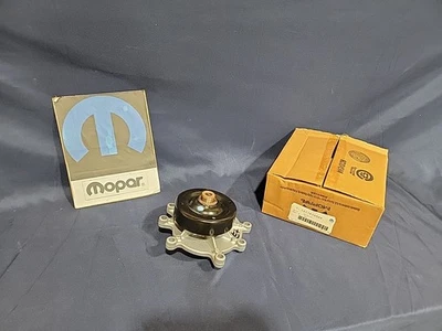 BOMBA DE AGUA MOPAR 02-12 Dodge Ram 1500 3.7L 4.7L CEC1K200AA Nuevo de Lote Antiguo Foto 1 de 4