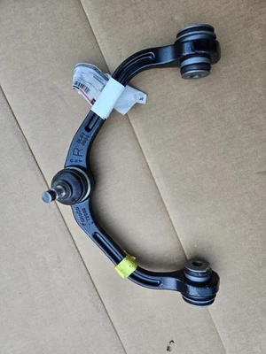 Right-Upper Control Arm and Ball Joint Assembly Motorcraft MCSOE-30 98-11 Ranger - Image 1 of 3