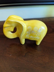 Hand Carved Polished Soapstone African Elephant Yellow White Circle Carving 3" - Picture 1 of 7