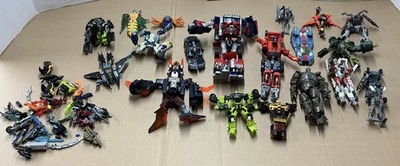 Gran Lote Mixto de Figuras de Acción Transformers Coche Avión Camión Bichos y Piezas Foto 1 de 4