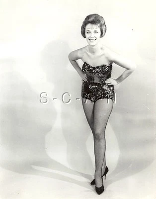 Оригинальные винтажные полуобнаженные (8 x 10) 1940-60-е RP-Detroit-ноги-каблуки-рыболовные сети - Изображение 1 из 3