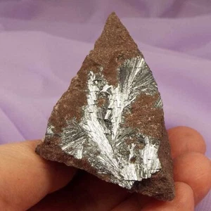 Natürliches Matrixstück mit strahlenden Clustern Pyrolusit 80g SN54362 - Bild 1 von 4