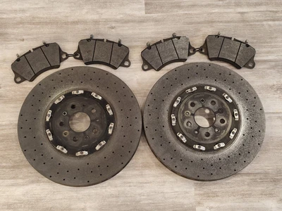 Kit de frenos delanteros OEM Ferrari 488/812/F8/F12 (Disco: 321910 Pastilla: 47B8501900) Foto 1 de 4