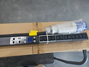 HP D9N54A, 731106-001, (PDU), 24 C13 and 3 C19 outlets. HSTNR-P045-1 - Picture 1 of 10