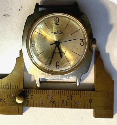 Ruhla Armbanduhr Herren Uhr RUHLA DDR Aufzug mechanisch DEFEKT für BASTLER ! /P2 - Bild 1 von 4