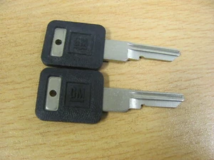 NOS NEW OEM GM Ignition Keys Silverado Blazer PAIR - Picture 1 of 3