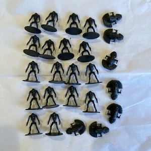 2005 Star Wars Risk Clone Wars Board Game Replacement Black 25 Pieces - Picture 1 of 2