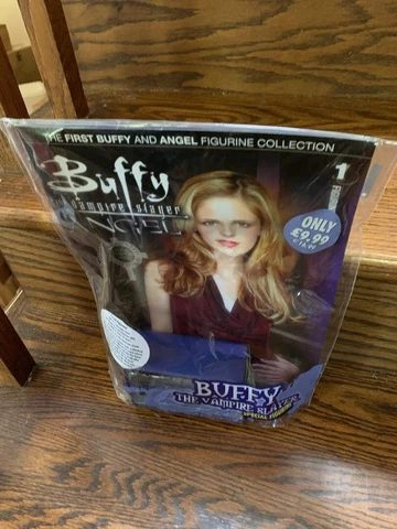 '09 Eaglemoss Buffy the Vampire Slayer #1 Special Lead Figurine Sealed w booklet Cover