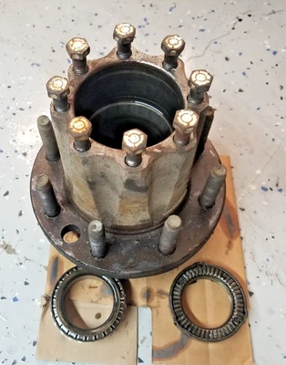 1983-1997 Ford F250 F350 83-97 Rear 8 Lug Wheel Hub SRW & Dually Rear 12 Bolt - Image 1 of 4