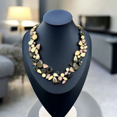 Collar Loft Tono Tierra Fairycore Babero Distintivo Melocotón Oro Rosa Pasarela  Foto 1 de 4