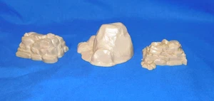 MARX VINTAGE HARD PLASTIC Rocks, Boulders, Terrain accessories - Picture 1 of 2