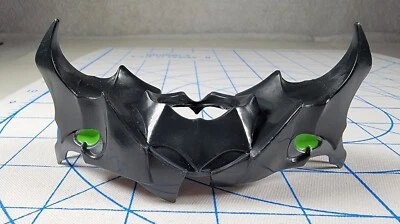 Almohadillas de hombro blindadas masculinas MOTU Masterverse prop forraje escala 7" 1/10 Skelegod Foto 1 de 4