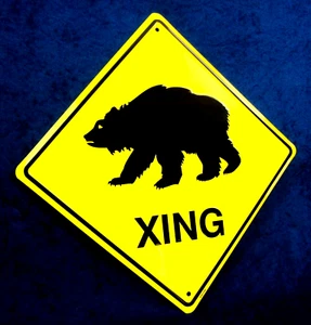 BEAR Xing - *HECHO EN EE. UU.* Letrero de metal en relieve - Yarda Man Cueva Garaje Tienda Bar Decoración - Imagen 1 de 8