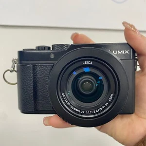 Panasonic LUMIX DC-LX100 II DC-LX100M2 4K Compact Camera in English - Picture 1 of 8