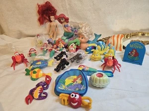 Vintage Disney Die kleine Meerjungfrau Konvolut 90er Figuren Fische, Krebse, Puppen etc... - Bild 1 von 12