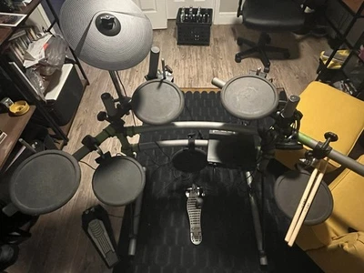 Электрические барабаны Roland TD 5 — полный комплект, отличное состояние товара с палочками и наушниками - Изображение 1 из 4
