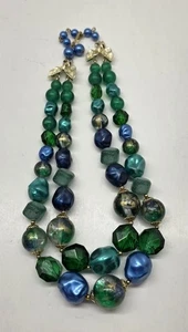 Collana vintage di perline blu e verdi 2 fili marcati Coro - Foto 1 di 11