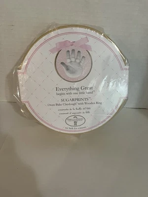 Masa de arcilla para hornear horno con anillo de madera Child to Cherish Sugarprints Foto 1 de 3