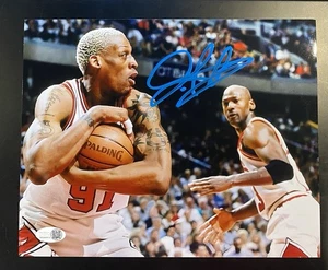Dennis Rodman Signed 8x10 Photo JSA COA Bulls Auto HOF ⚾️BWB⚾️ - Picture 1 of 3