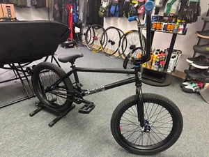 S&M TALLBOY V2 Complete Bike - Custom with Profile Cat Eye Hubs - Odyssey - BMX - Picture 1 of 12