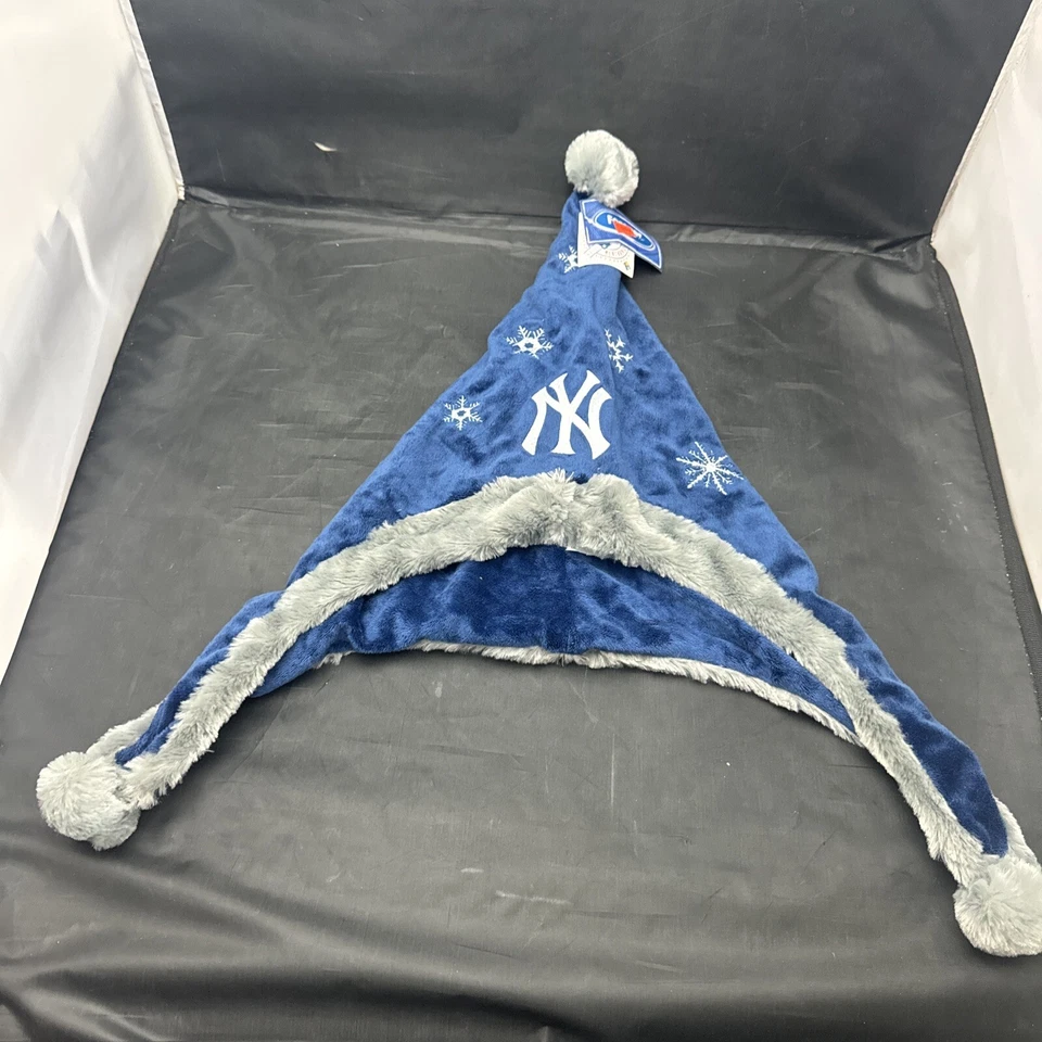 New York Yankees￼ Fleece Pom Beanie Hat Forever Collectible Trl8#10 - Image 1 of 4