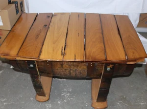 Tisch aus altem Whisky Fass mit Eichen Brettern 100cm x 75cm handgefertigt - Bild 1 von 5