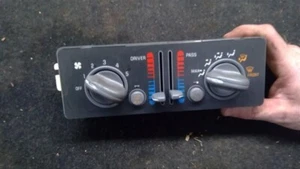 2001 2002 2003 Pontiac Grand Prix Dual Zone AC Climate Heater Temp Control OEM - Picture 1 of 2