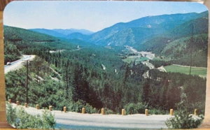 Vista de postal de Montana desde LOOKOUT PASS en bolardos de barandillas IDAHO Ross Hall - Imagen 1 de 2