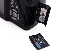 xD Picture Card 2GB Olympus Type M+ B4 In Case Fully Tested - Picture 1 of 2