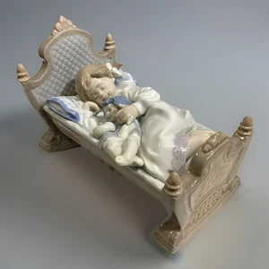 Lladro Porzellanfigur "Rock A Bye Baby" #5717 ohne Karton - Bild 1 von 10